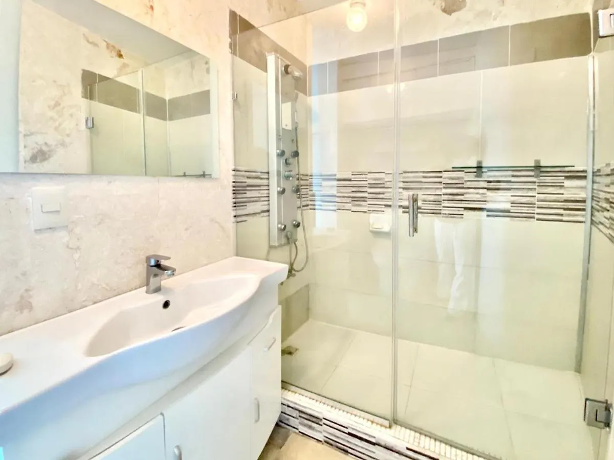 Marina Suites Imbert