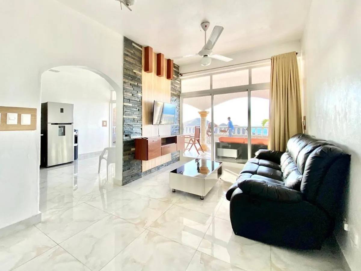 Marina Suites Imbert 0*,
