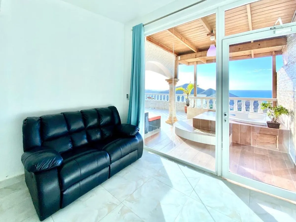 Marina Suites Imbert Apartment